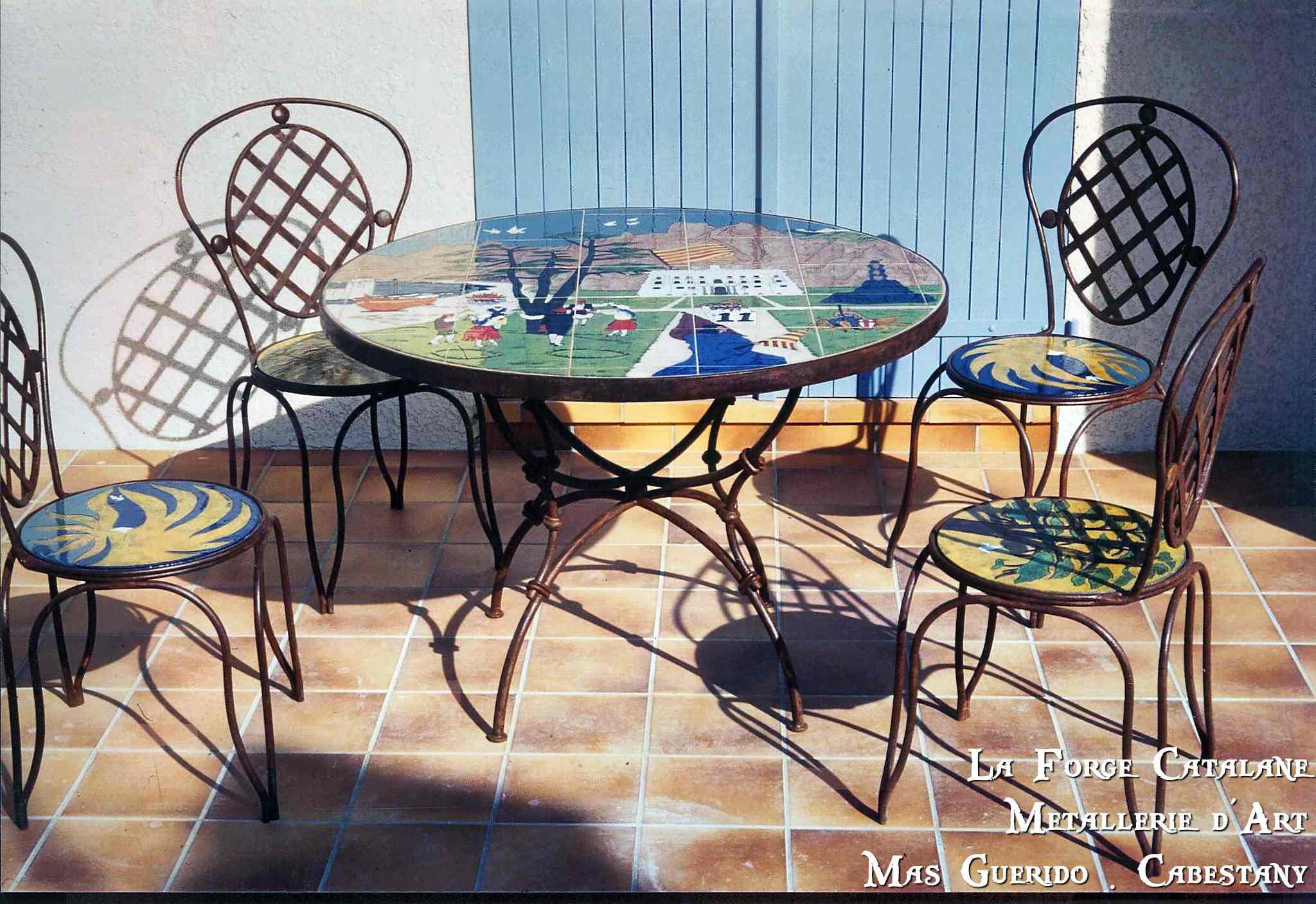 table et chaise de jardin en fer et mozaiques  forge catalane.jpg